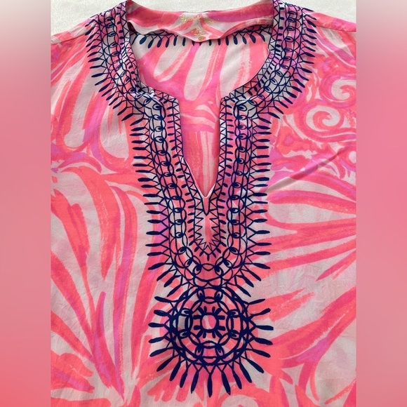Lily Pulitzer Size XL Amelia Island 100%Silk Tunic
Blouse in Pink Sun Ray Shimmy - Picture 8 of 17